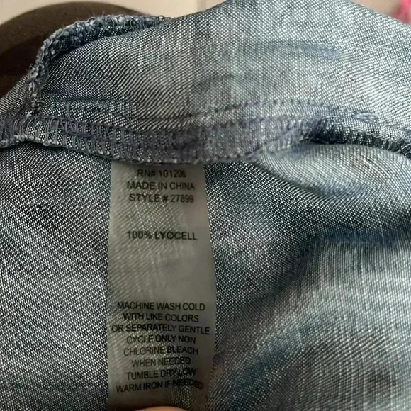 [S]Soft Surroundings  Aztec Geo Patterned Roll Tab Sleeve Lyocell SS Tunic Shirt - Picture 7 of 7